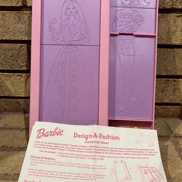 Barbie Fashion Design Set with Pink and Purple Plates 2001 Vintage (Pair). - Picture 2 of 5